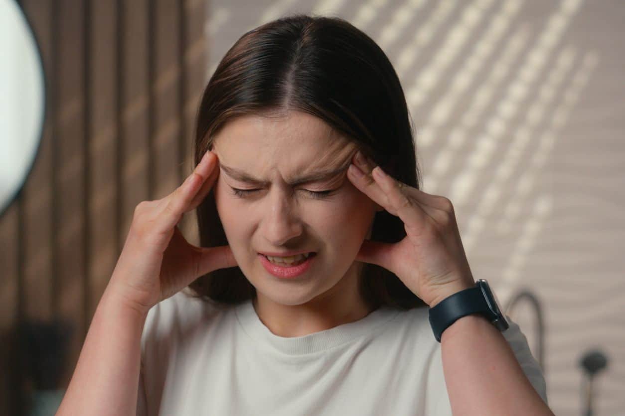 Massagetherapie bij stress Massagetherapie bij stress jonge vrouw.
